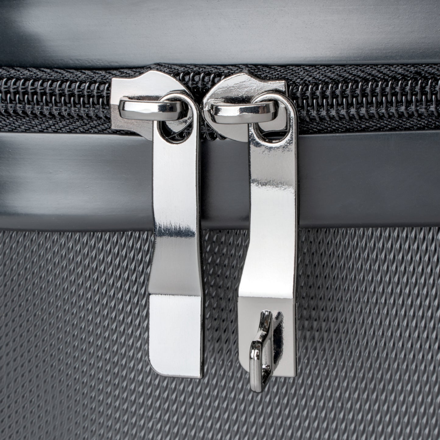 Stylish Carry-On Luggage with Degan Speed Design, Travel Bag, Lightweight Suitcase, Weekend Getaway, Kid's Travel Gear