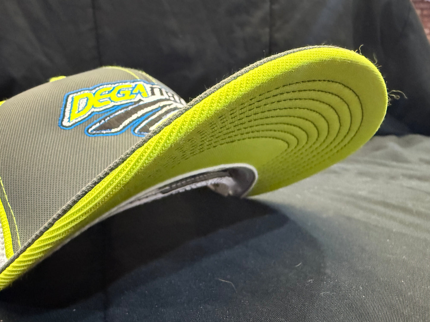 Neon Lights (Graphite/White/Neon Yellow)