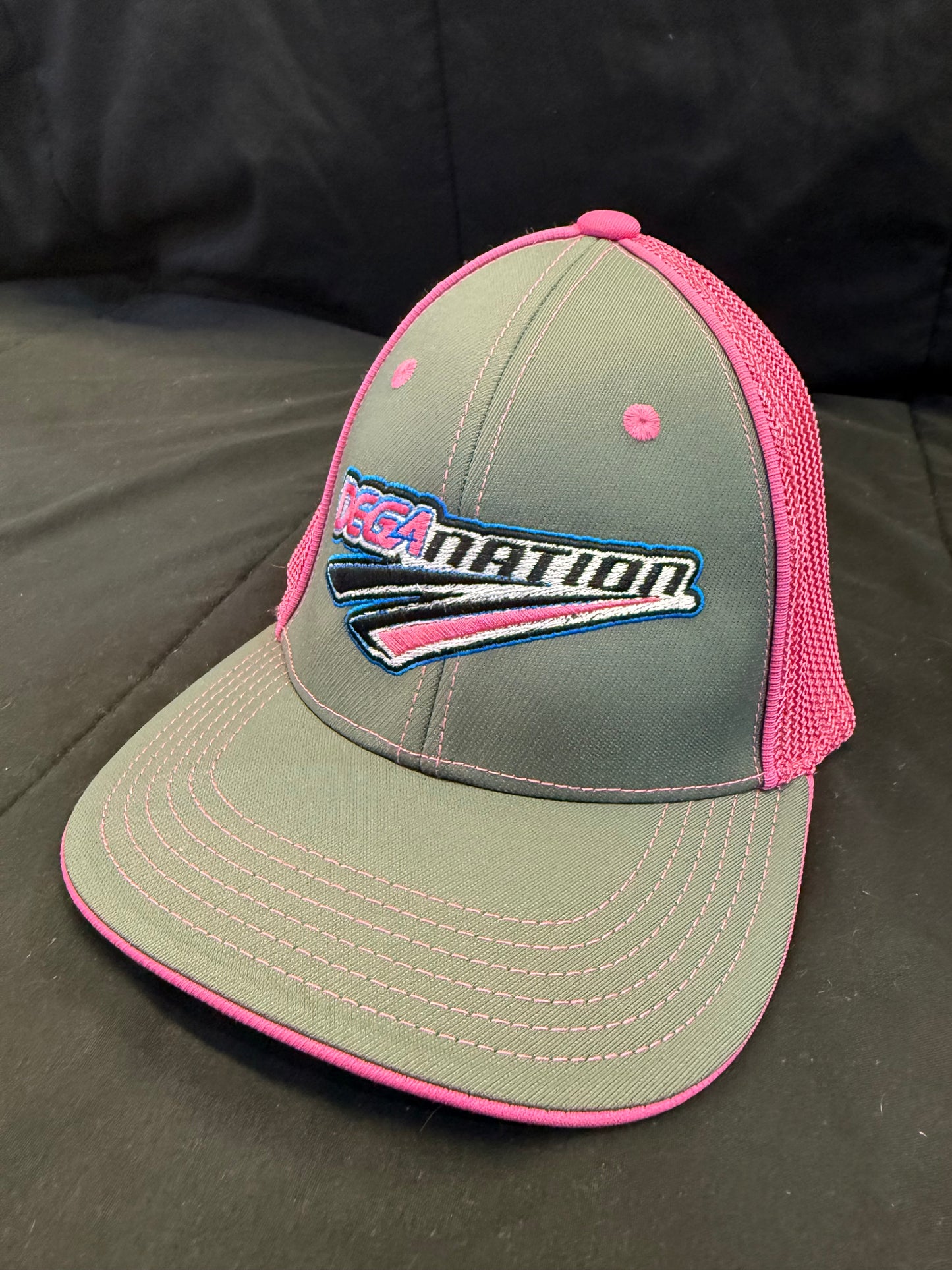 Pink Frosting (Graphite/Pink/Graphite)