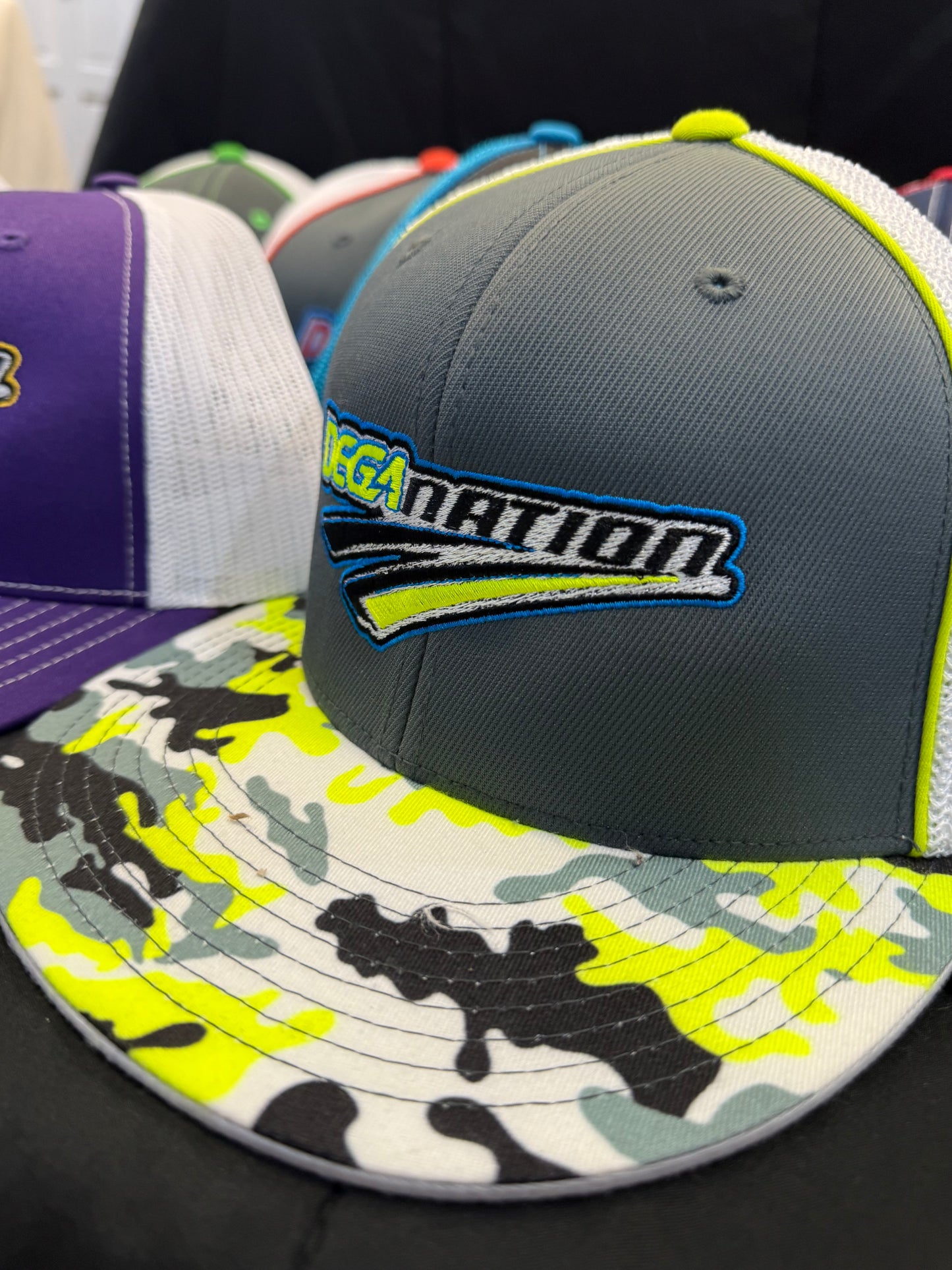 Neon Hunter (Graphite/White/Neon Yellow)